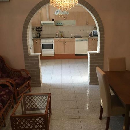 Stella Apartman Debrecen Esterno foto