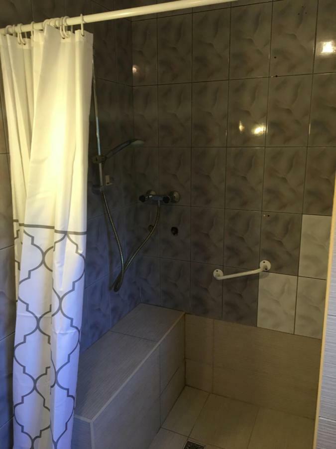 Stella Apartman Debrecen Esterno foto