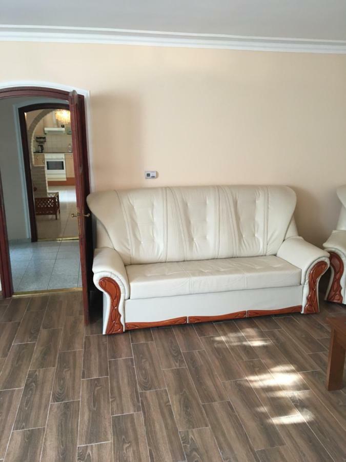 Stella Apartman Debrecen Esterno foto
